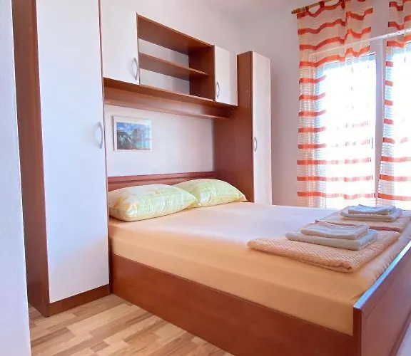 Mia 7 Apartman *