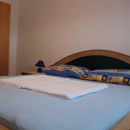 Mia 7 شقة تْسْغيكفانِتْسا