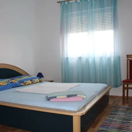 Mia 7 Apartmán